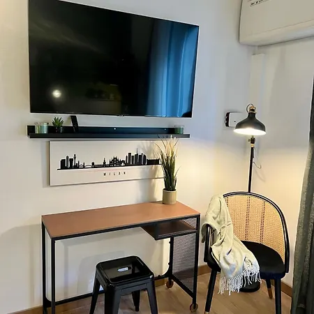 La Bella Charme 3 Km Away From Duomo/ Netflix & Wi-fi Included Milan